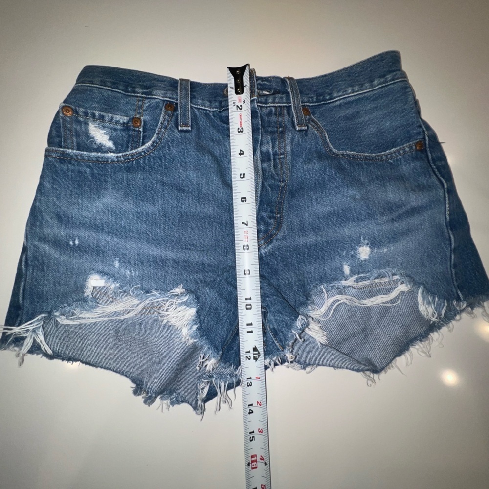 Levi's 501 Denim Button Fly Distressed Women's Shorts - Picture 3 of 15
